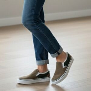 NEW! VANS Asher Classic Brown & Green Suede Sherpa Slip-on Sneakers NWT 12.13